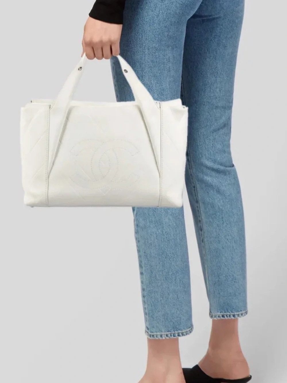 CHANEL White Quilted CC Logo Leather Tote